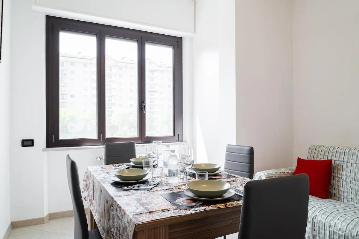 Apartment Of The Heart San Donato Milanese